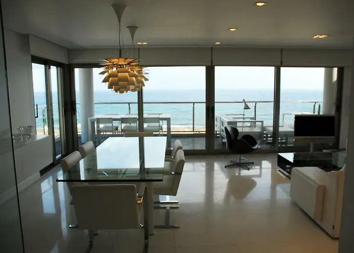 דירה Super Luxury Penthouse *